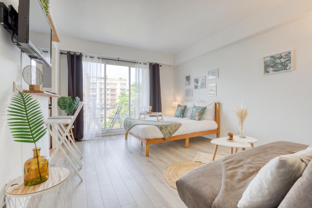 Zzzen Aux Portes De Paris Avec Parking Et Netflix Vincennes Buitenkant foto